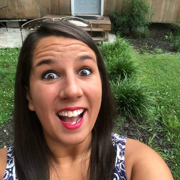 Meet your Posher, Sarah - Picture 3 of 5